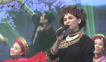 GẶP NHAU GIỮA RỪNG MƠ - PHI NHUNG | GẶP GỠ VTV | 31/12/2015