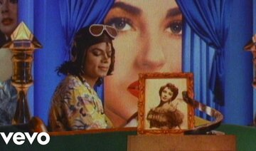 Michael Jackson - Leave Me Alone (Official Video)