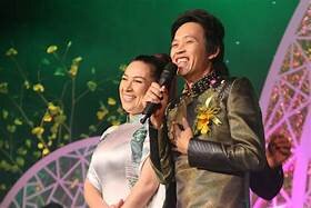 Khi biết em mang kiếp cầm Ca - Phi Nhung & Hoài Linh | Song Ca Tình Đời Hay Nhất