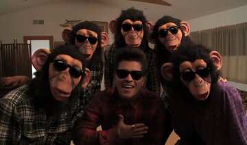 Bruno Mars - The Lazy Song (Official Music Video)