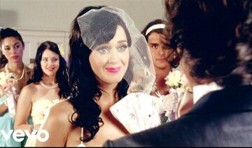 Katy Perry - Hot N Cold (Official)