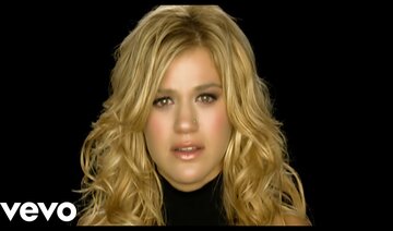 Kelly Clarkson - Because Of You (VIDEO)