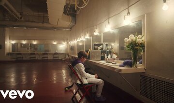 Justin Bieber & benny blanco - Lonely (Official Music Video)