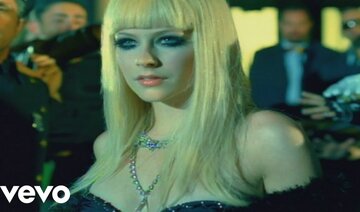 Avril Lavigne - Hot (Official Music Video)